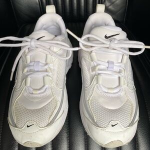 Nike Women’s Tennis Shoe